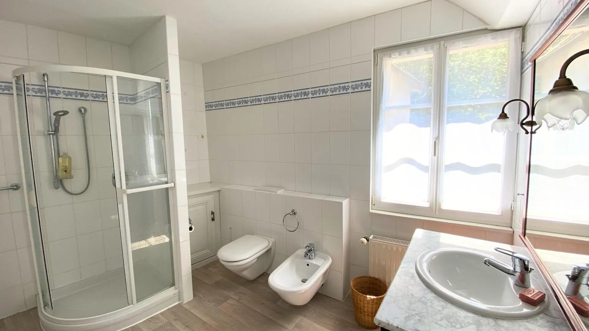 Maison D'Hotes Et Gite De Charme Avec Piscine, La Lhuiseraie Guest house Lhuis