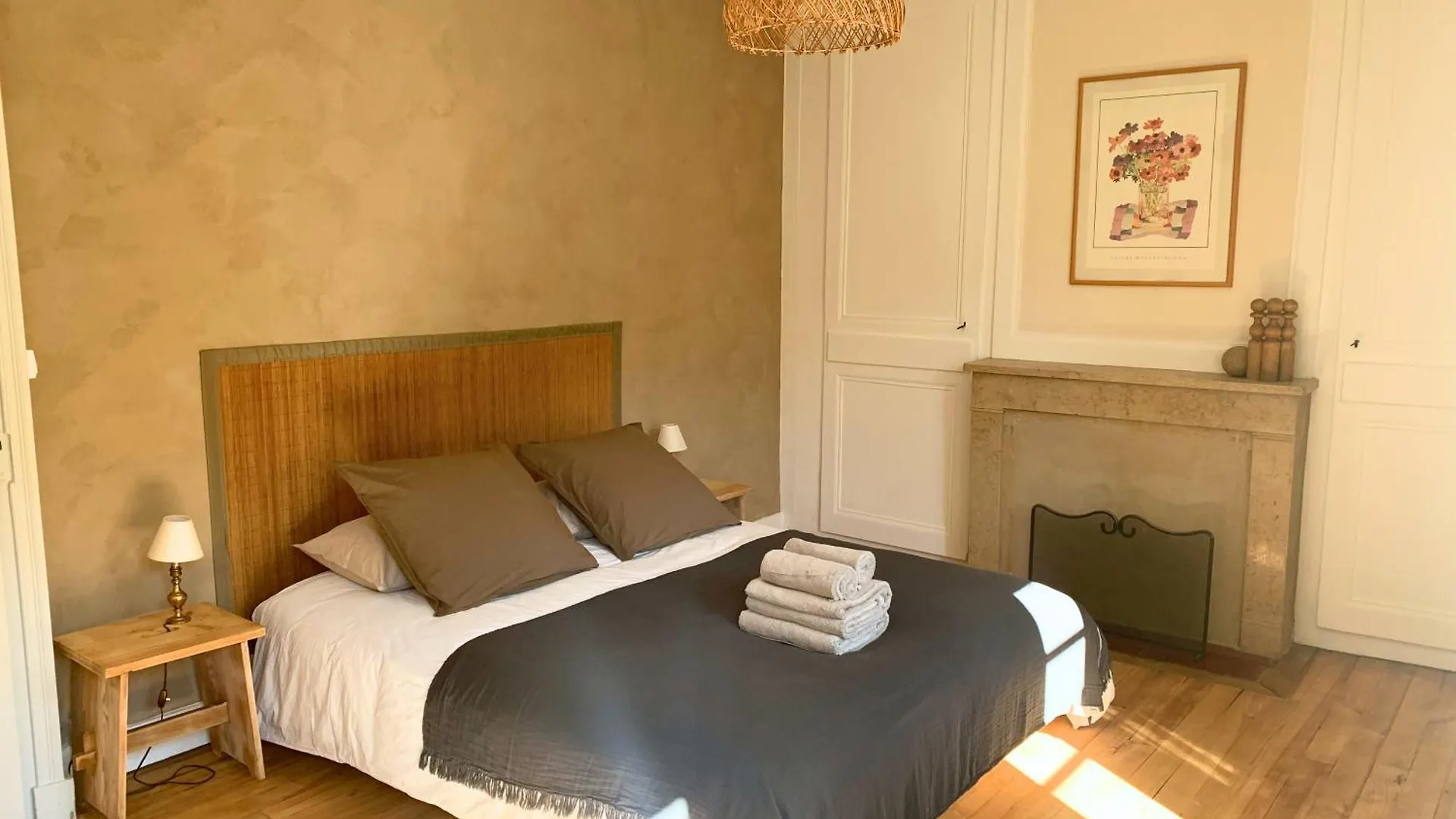 Maison D'Hotes Et Gite De Charme Avec Piscine, La Lhuiseraie Guest house Lhuis
